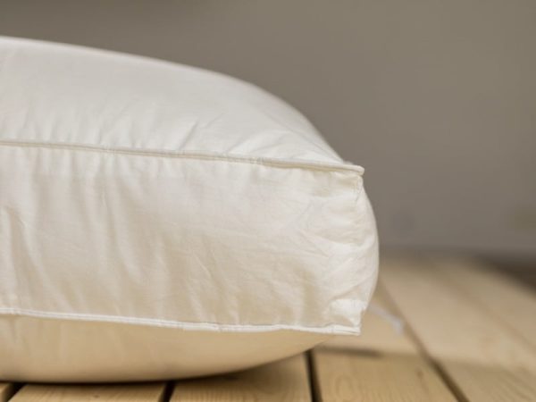 British Bed Company The Side Sleeper Pillow Hollowfibre Pillow